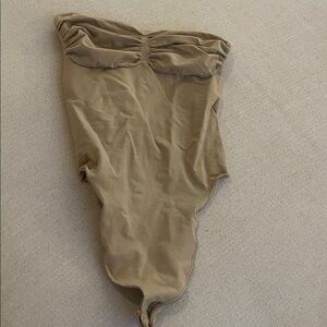 Skims strapless bodysuit